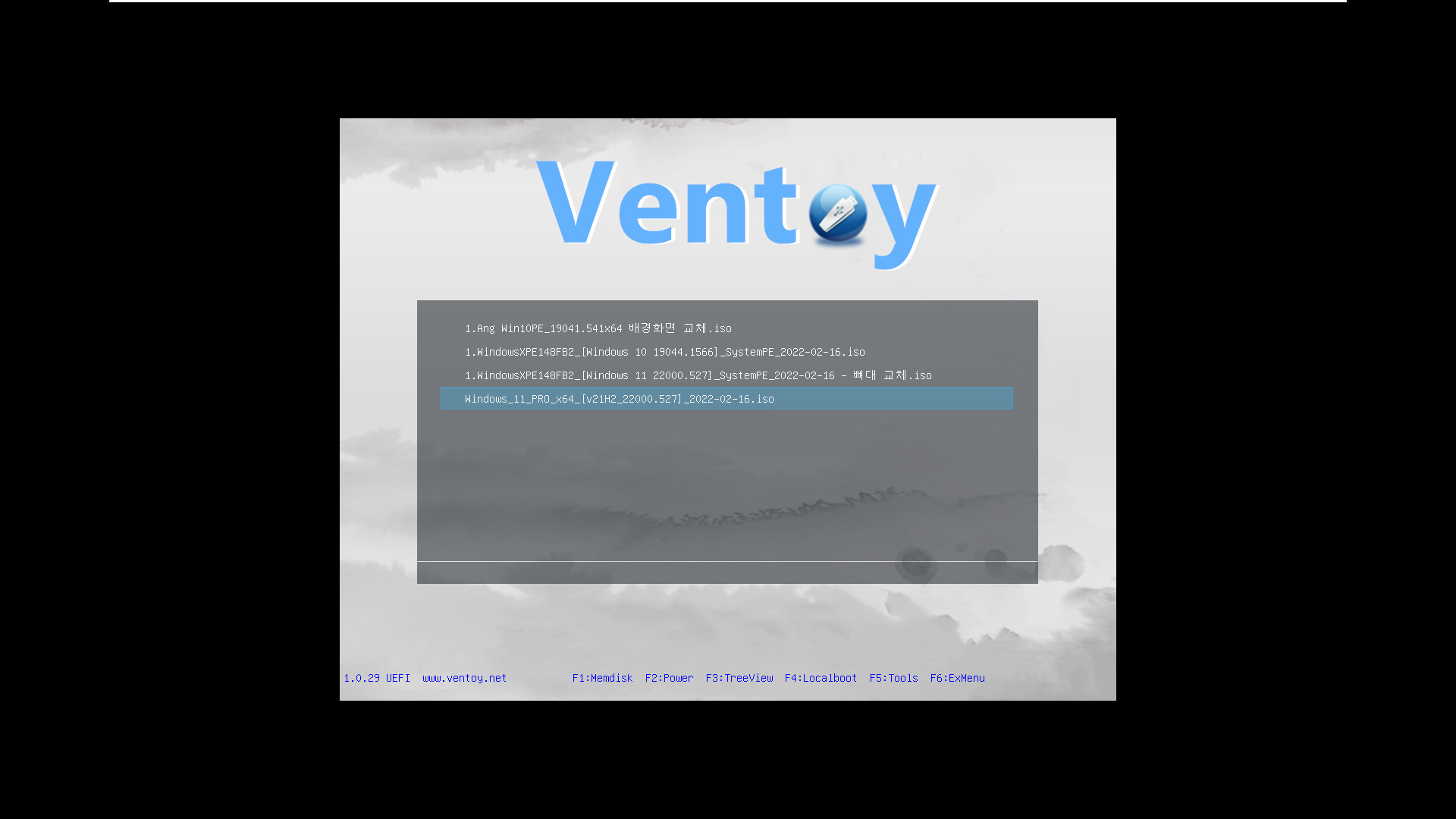 Ventoy 초창기부터 윈도우 ISO는 탑재합니다. ISO가 탑재되어야 윈도우 [ISO 안에 sources 폴더에 install.wim] 설치를 진행할 수 있기 때문입니다 2022-03-06_190422.jpg