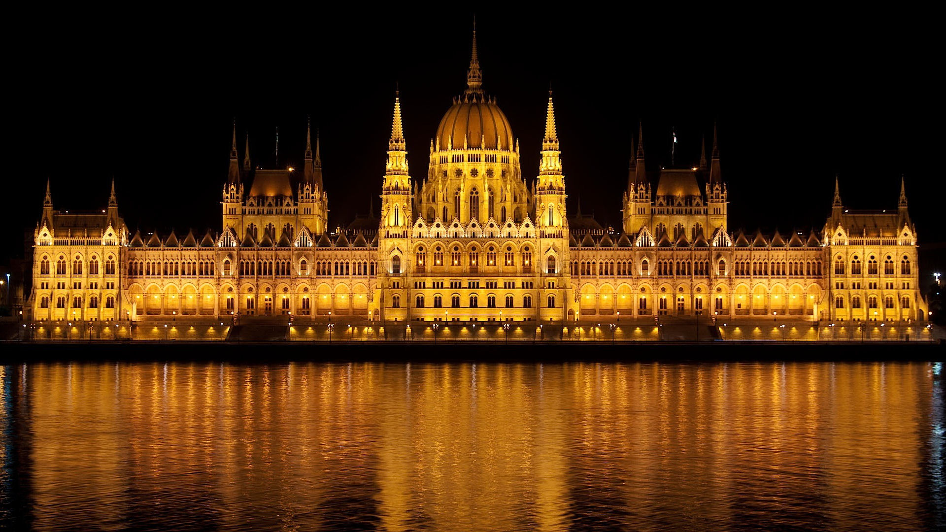 Hungarian_Parliament_1920x1080.jpg