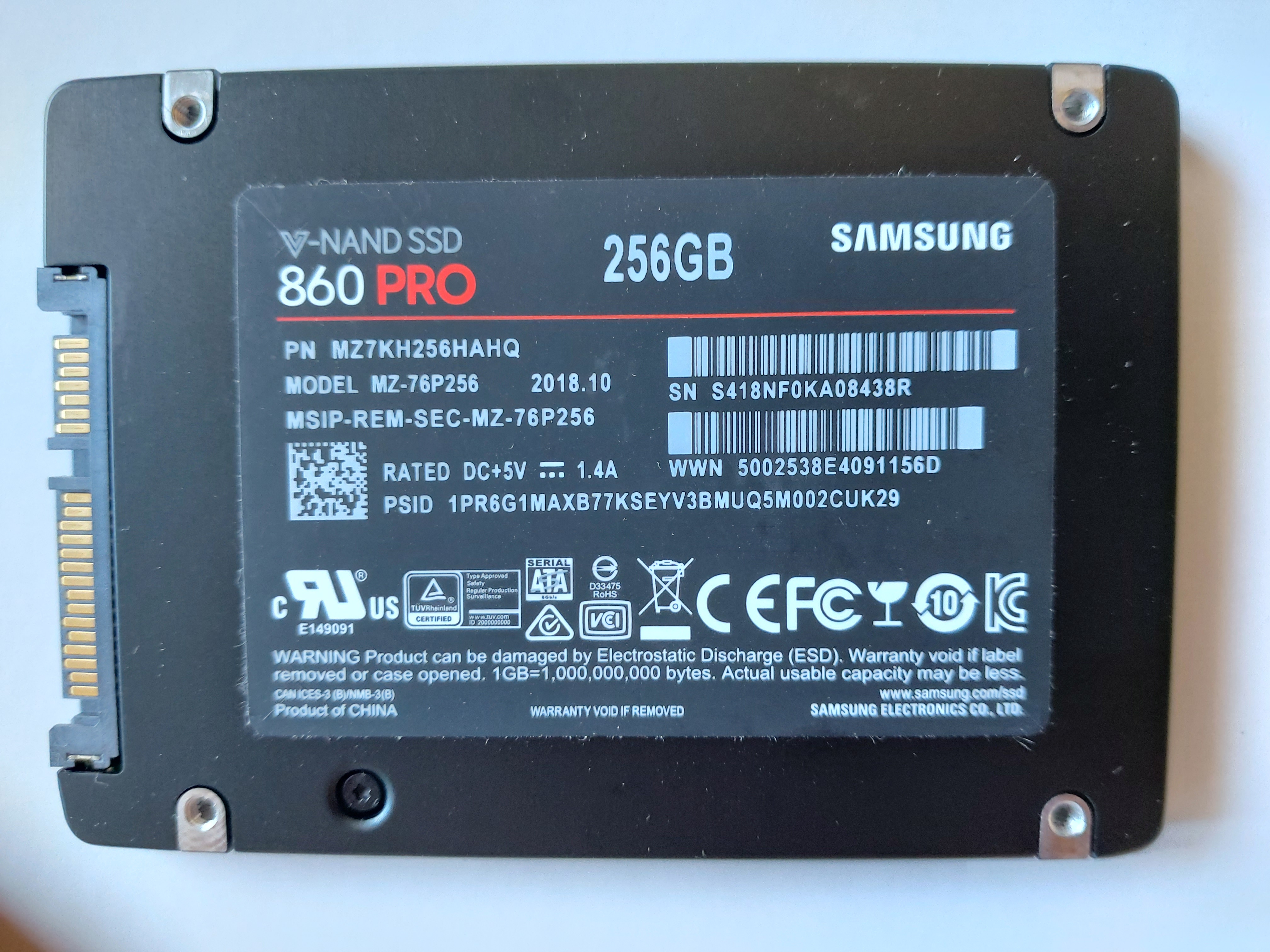 삼성전자 SSD 860 PRO 2.jpg
