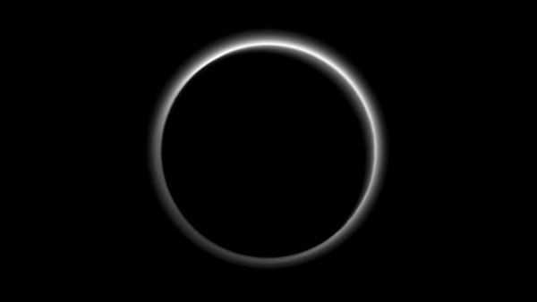 snh_01_stern_05_pluto_hazenew.jpg