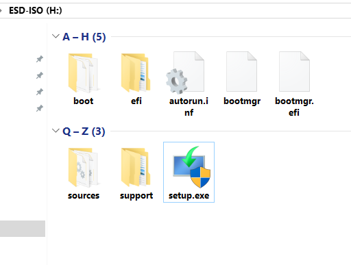 UEFI 설치용 USB 폴더.PNG