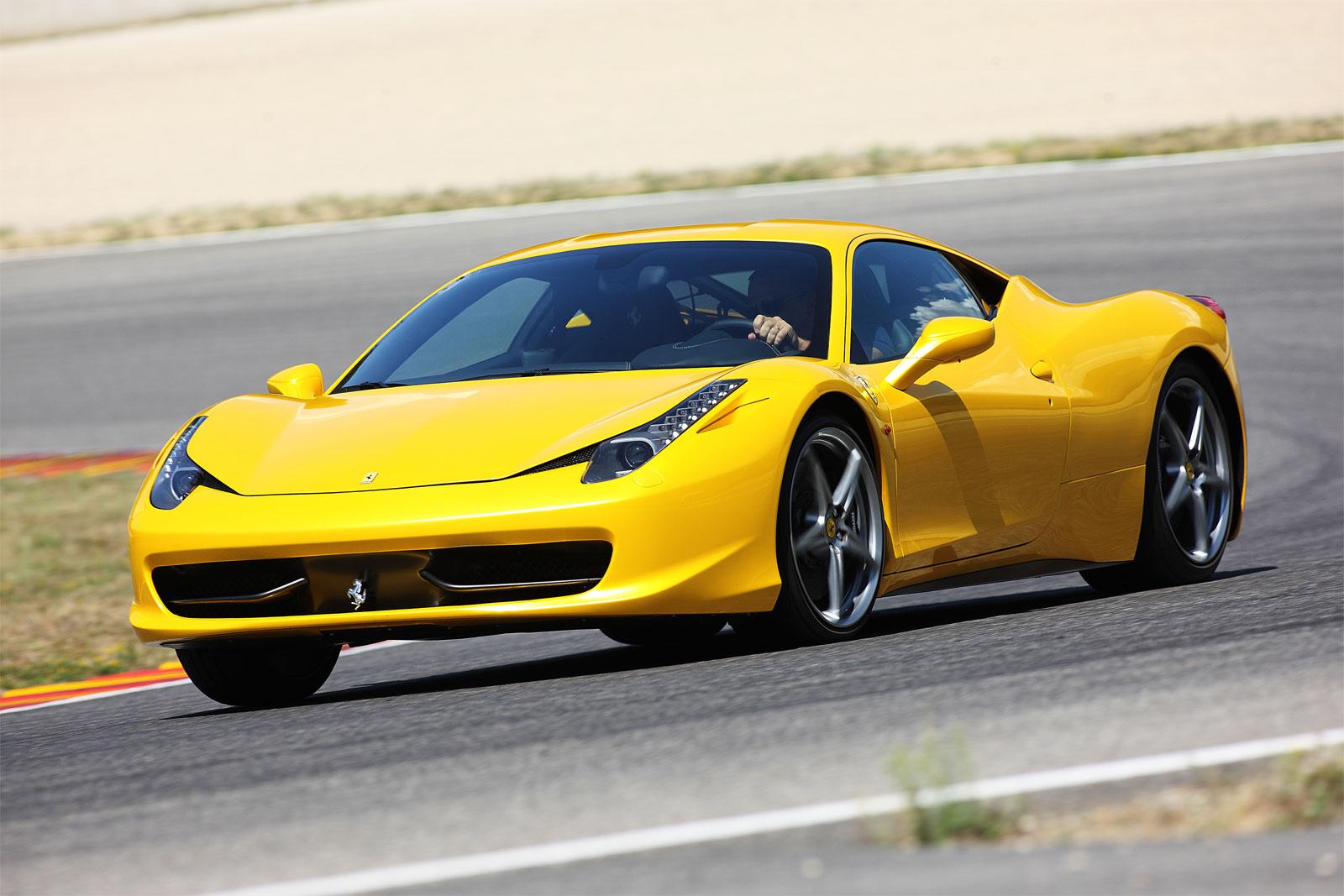 Ferrari-458-Italia7.jpg